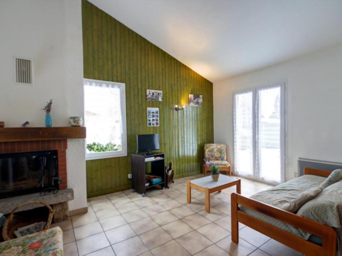 Gite Avec Cheminee, Terrasse Et Wifi - Animaux Acceptes - Fr-1-496-163 Usson-en-Forez Экстерьер фото