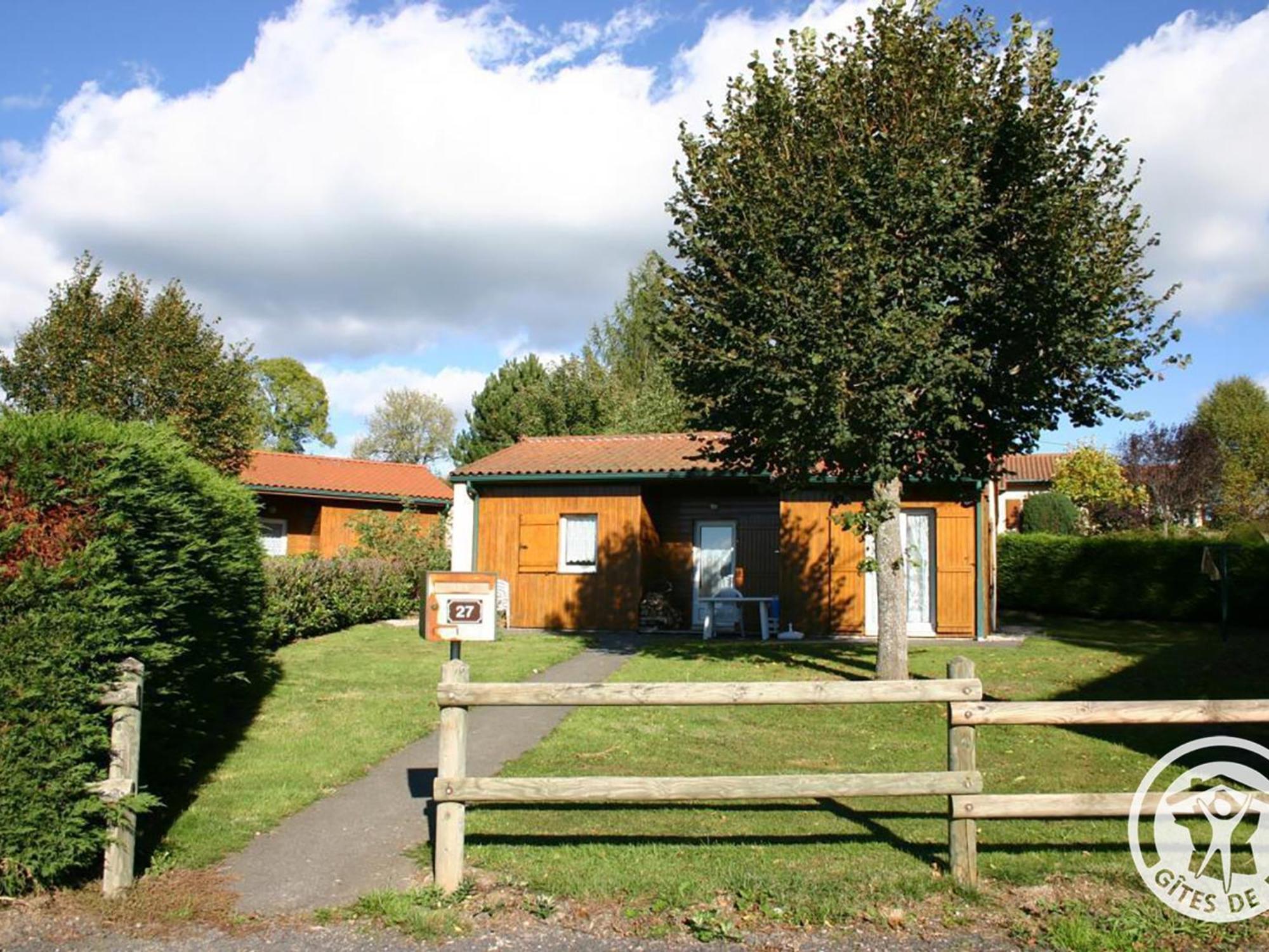 Gite Avec Cheminee, Terrasse Et Wifi - Animaux Acceptes - Fr-1-496-163 Usson-en-Forez Экстерьер фото
